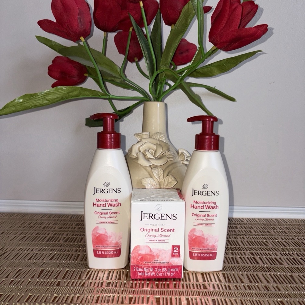 Jergens Liquid Soap Hand Wash & Bar Soap Original Scent Cherry Almond (3-Piece)